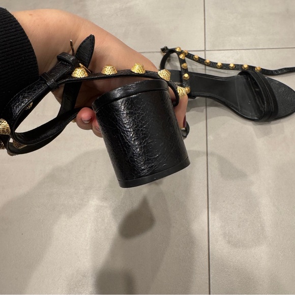 Balenciaga black low heel sandal with gold studs - size 39 - Picture 5 of 7